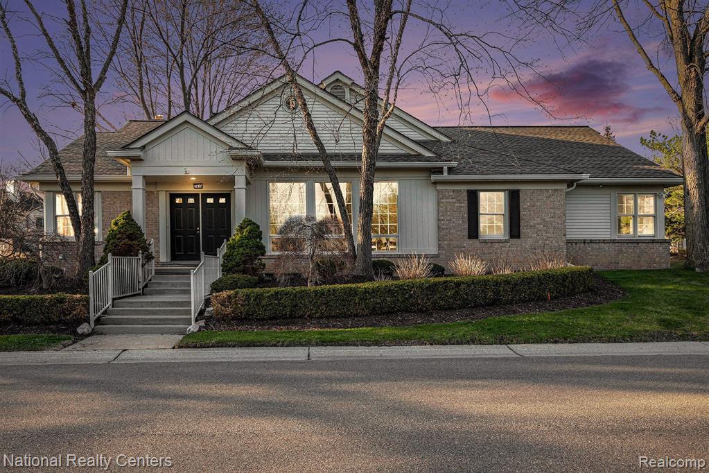 7529 DANBURY Drive, West Bloomfield, MI — Photo 26