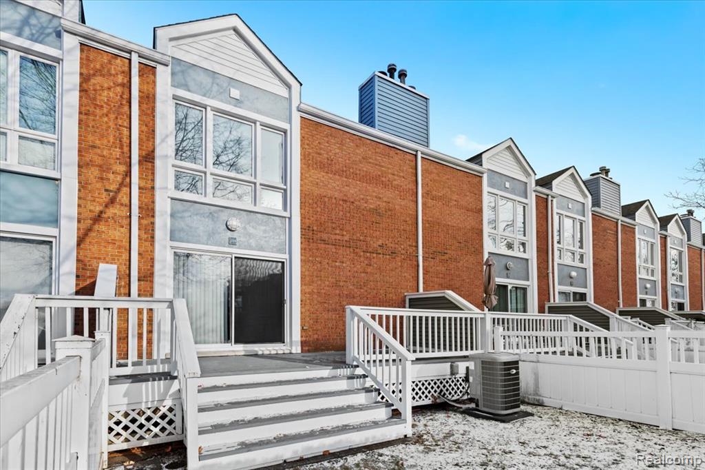 294 Main Sail Court, 22, Detroit, MI 48207 — Photo 42