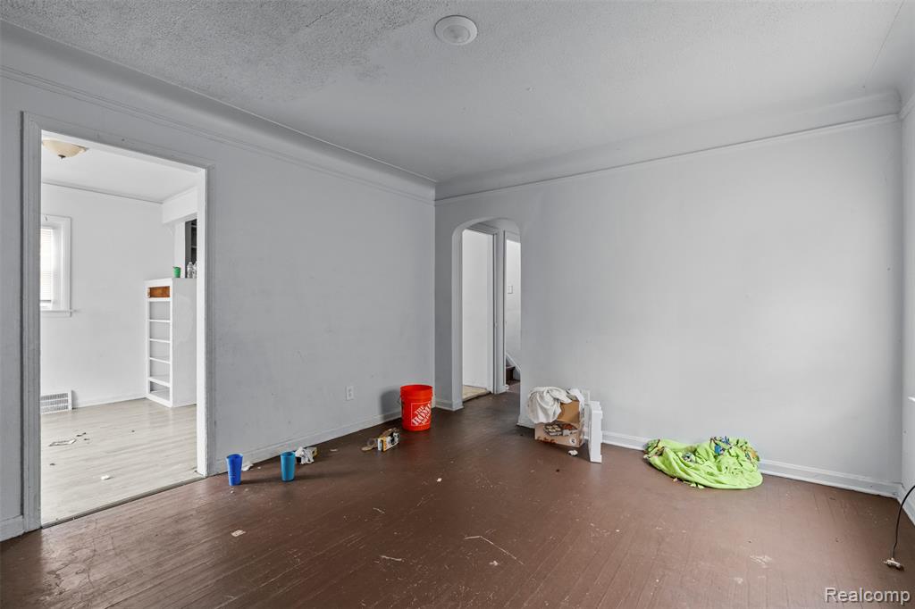 9660 Winthrop Street, Detroit, MI 48227 — Photo 2