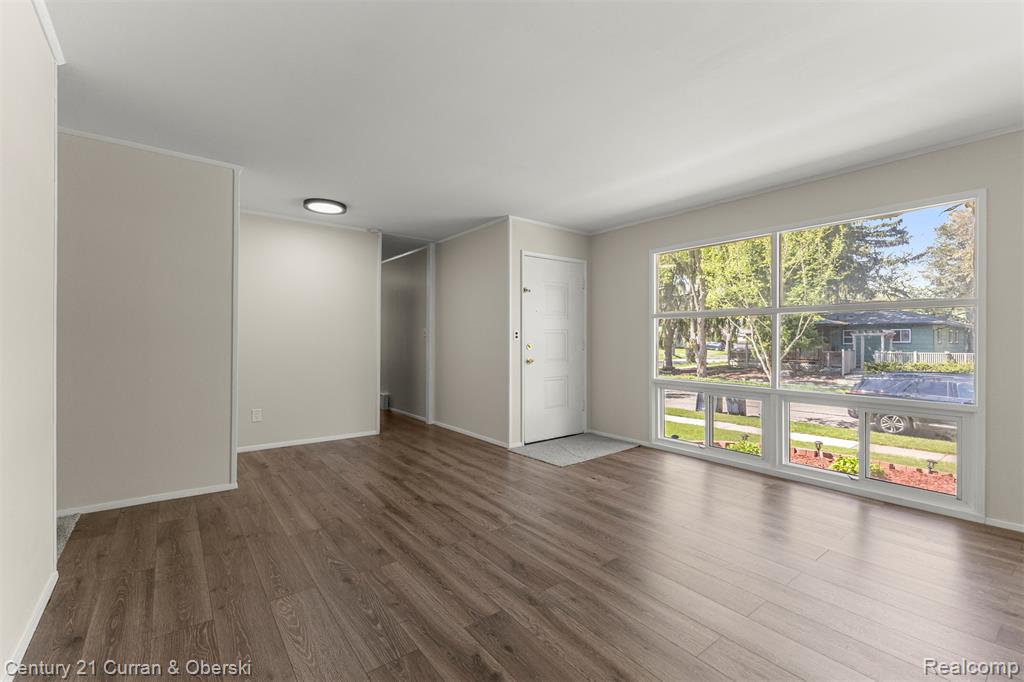 2269 S Circle Drive, Ann Arbor, MI 48103 — Photo 4