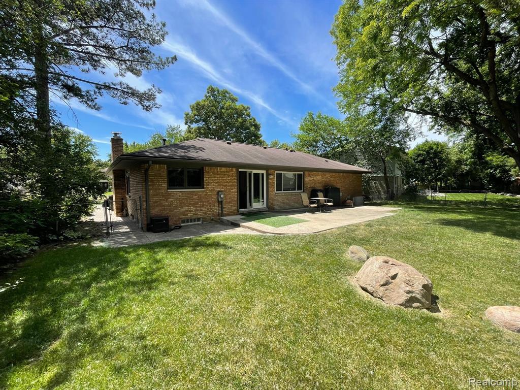 6832 MONTFORT Drive, Canton, MI 48187 — Photo 39