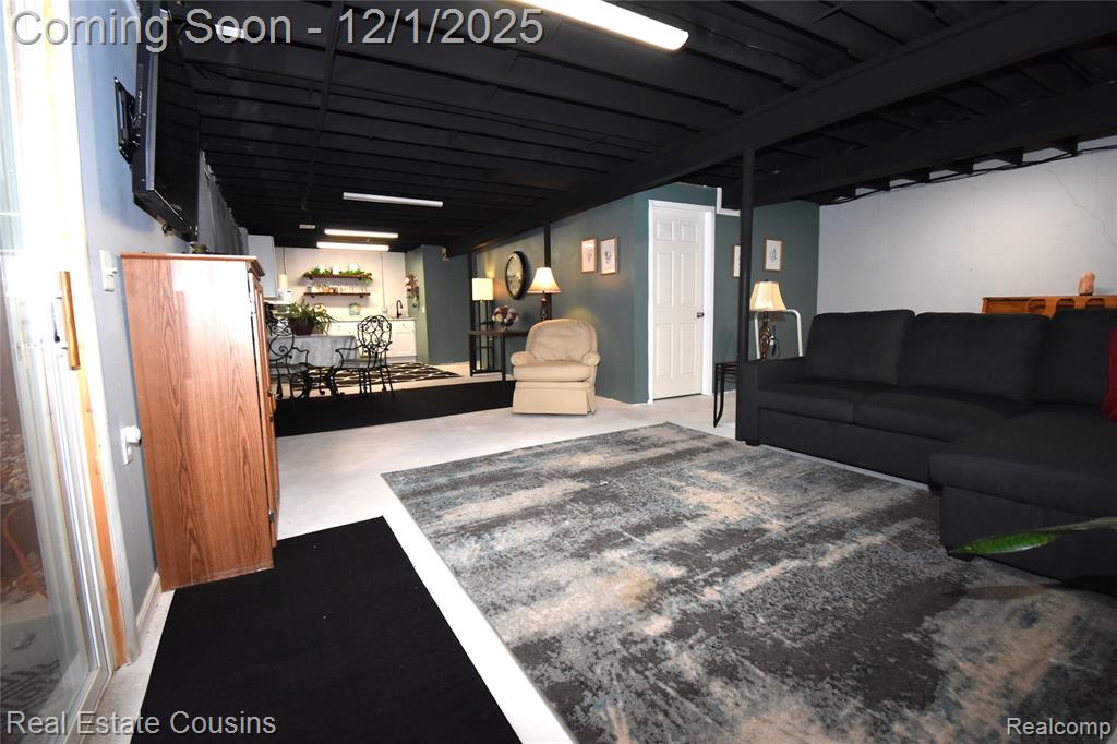 9562 Woodside Circle, Grand Blanc, MI 48439 — Photo 19