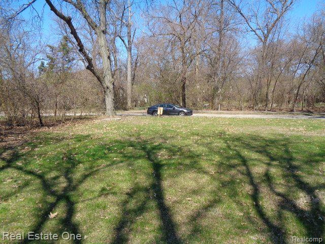 3215 SHERBOURNE Road, Detroit, MI 48221 — Photo 6
