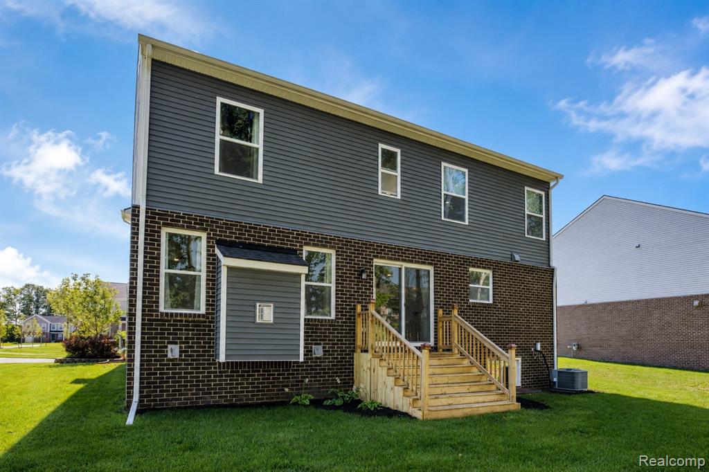 14212 Laurelwood Drive, Van Buren, MI 48111 — Photo 38