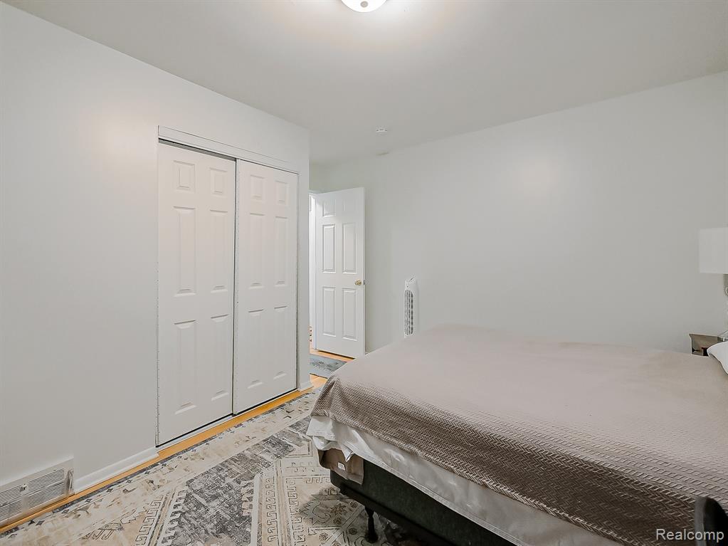 29221 Mark Avenue, Madison Heights, MI 48071 — Photo 16
