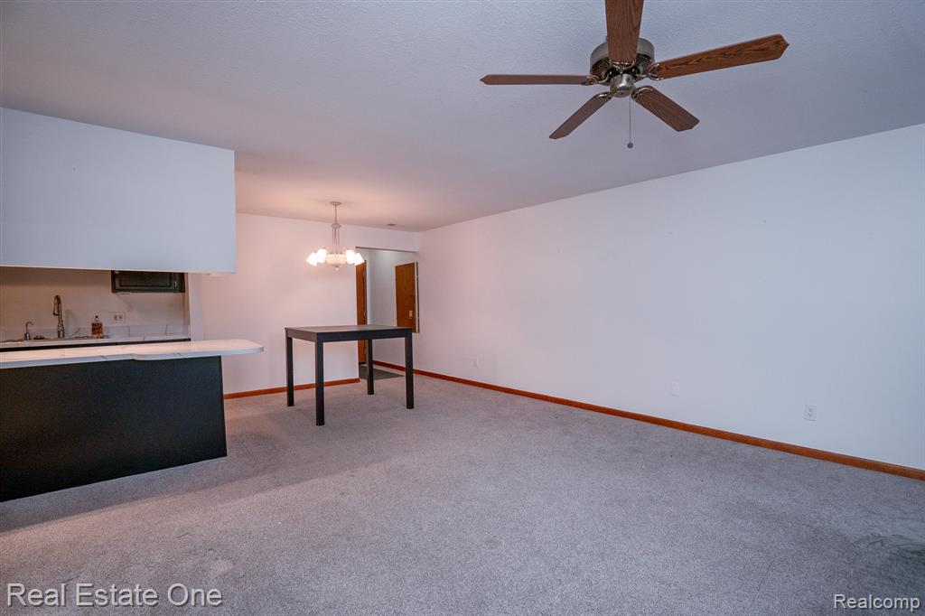 1375 HARBOUR Boulevard, 123, Trenton, MI 48183 — Photo 6