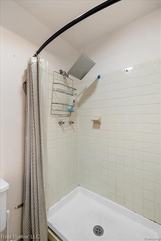 24348 Simmons Drive, Novi, MI — Photo 28