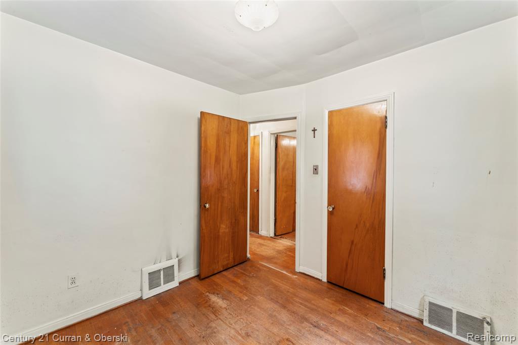 8152 Virgil Street, Dearborn Heights, MI 48127 — Photo 24