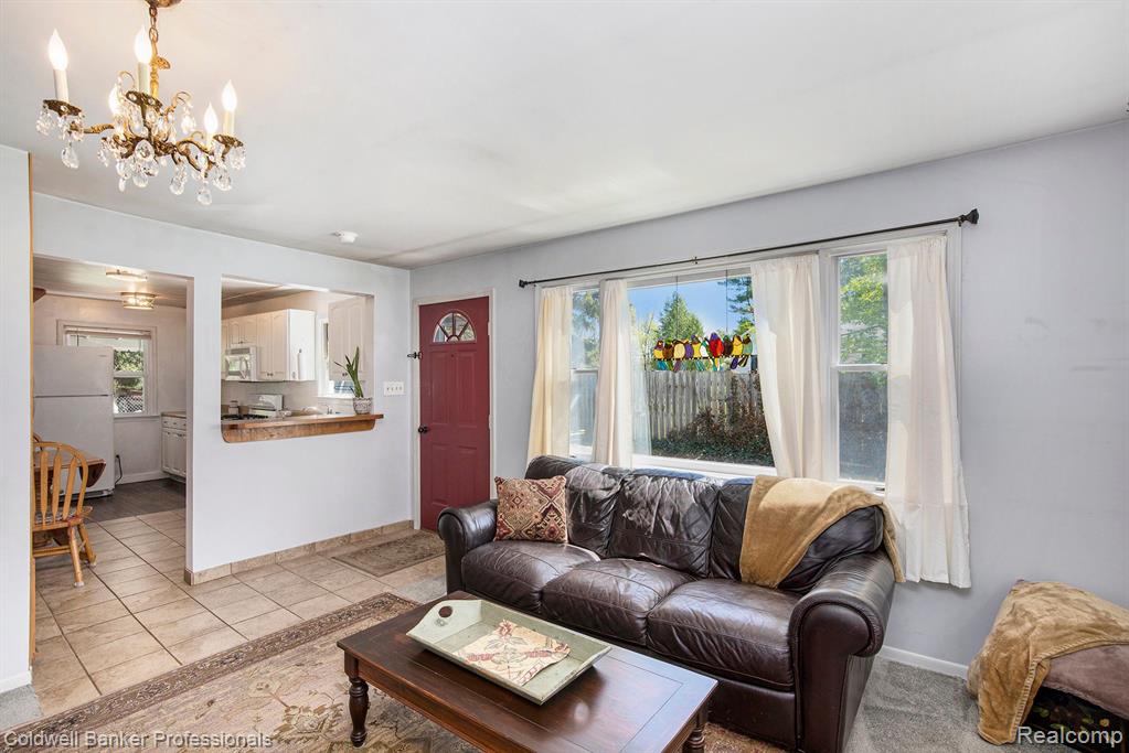 2574 S LAKE PLEASANT Road, Metamora, MI 48455 — Photo 5