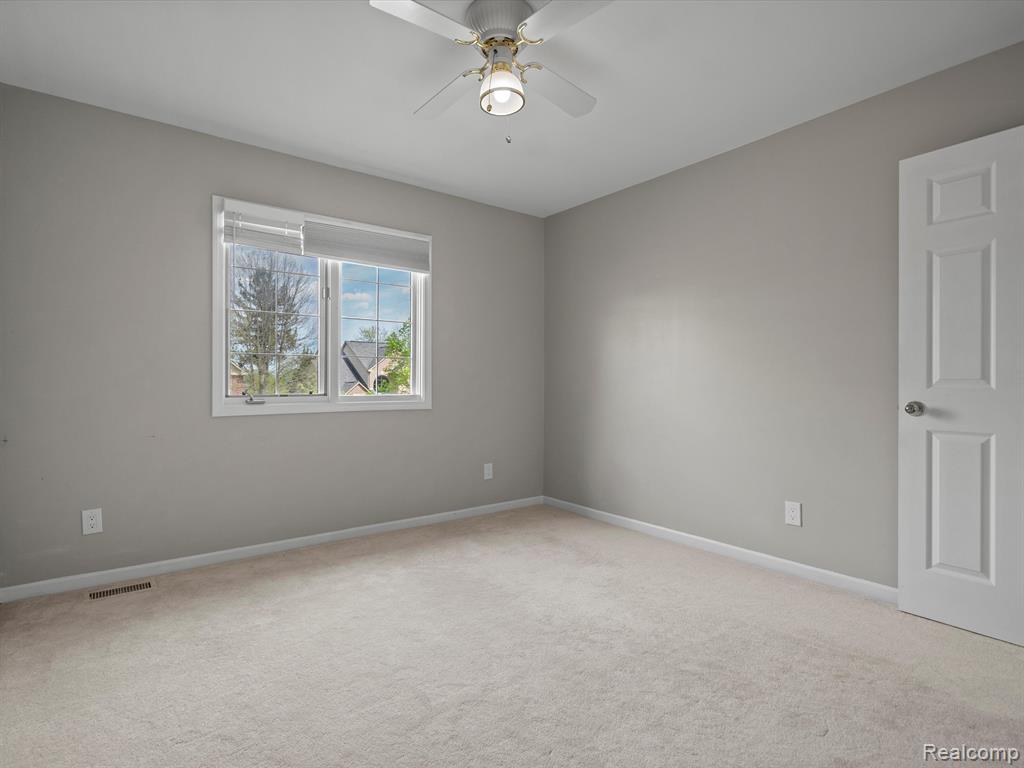 4979 SOMERTON Drive, Troy, MI 48085 — Photo 27