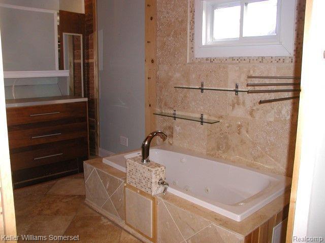 516 N WEST Street, Royal Oak, MI 48067 — Photo 21