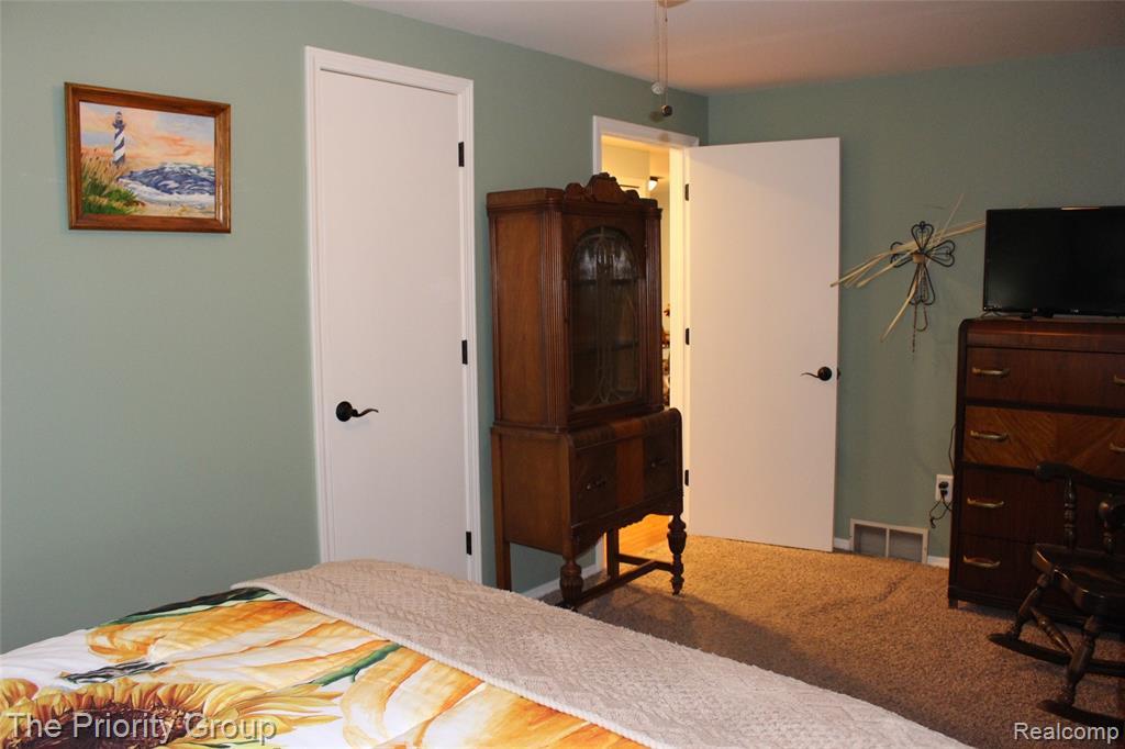 5650 Hillsboro Road, Davisburg, MI 48350 — Photo 31
