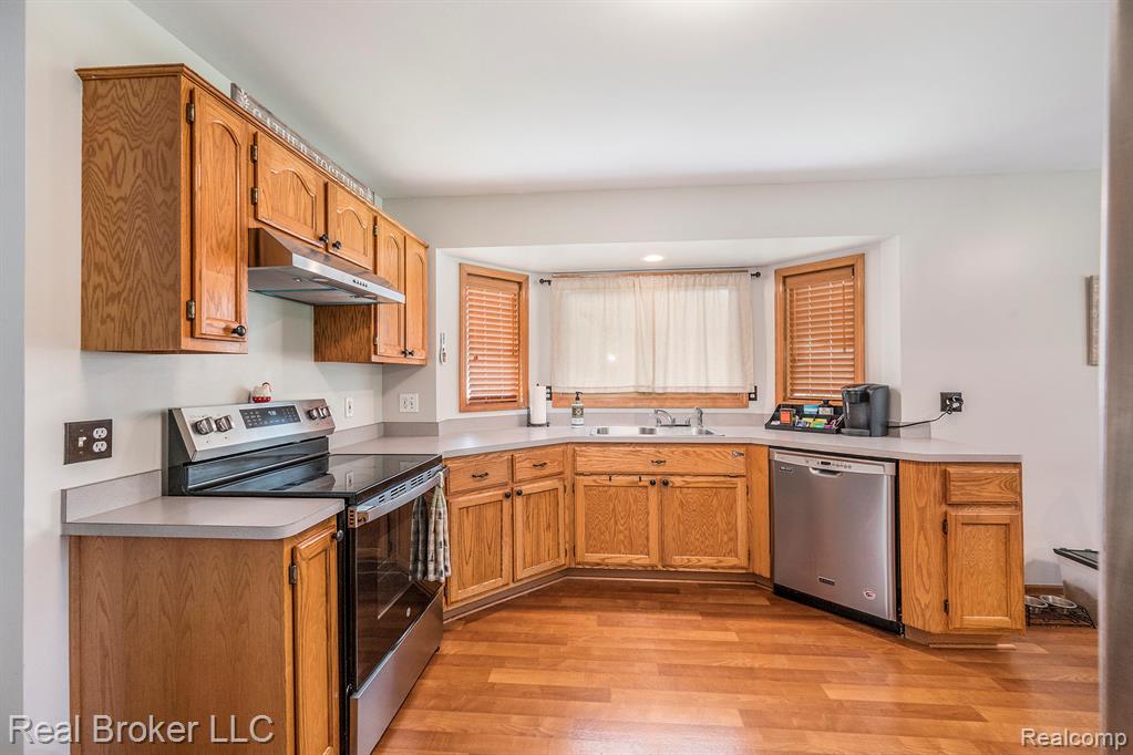50155 OXFORD Drive, Macomb, MI 48044 — Photo 5
