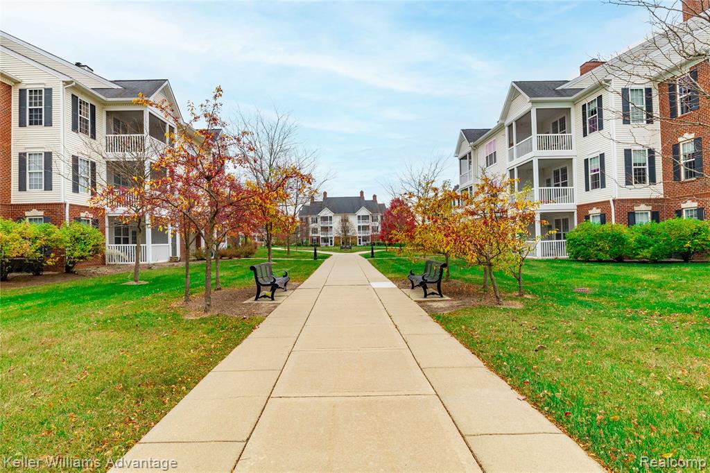 921 E Summerfield Glen Circle, Ann Arbor, MI 48103 — Photo 30