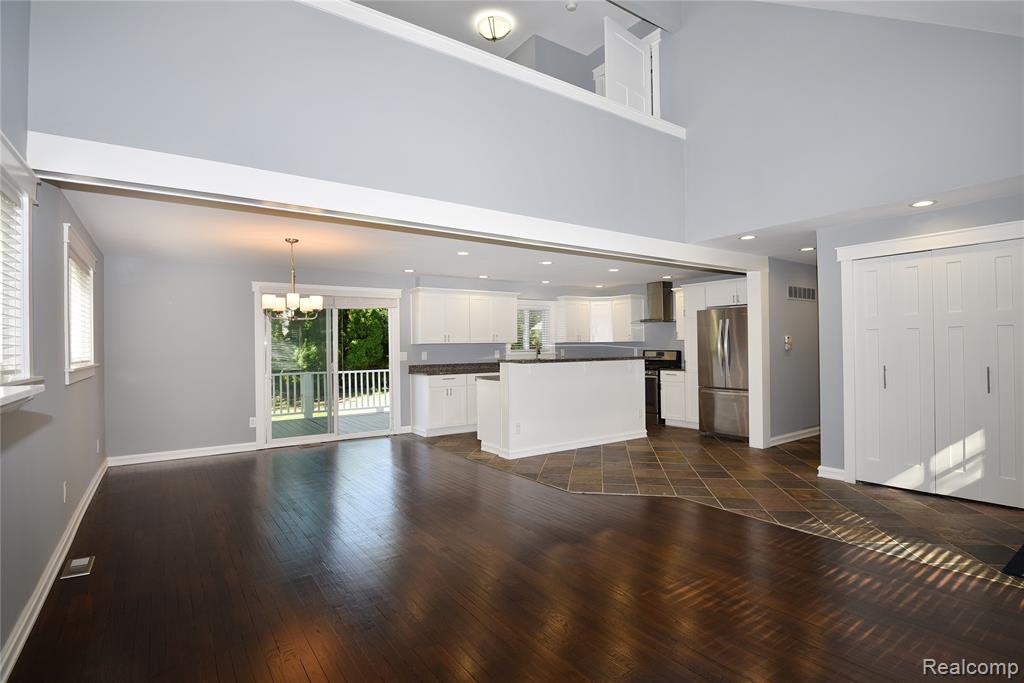 3800 Lakeview Boulevard, Orchard Lake Village, MI 48324 — Photo 8