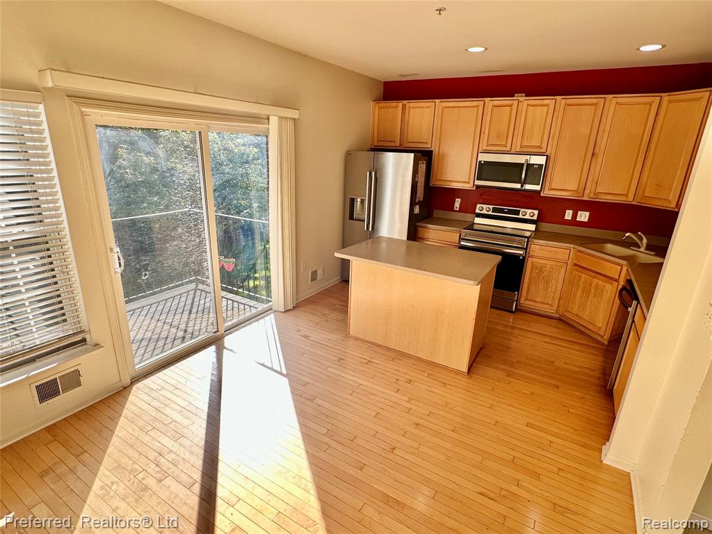 655 Cherry Orchard Road, Canton, MI 48188 — Photo 8