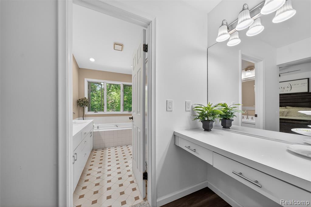 8694 Brazos Court, White Lake, MI — Photo 18