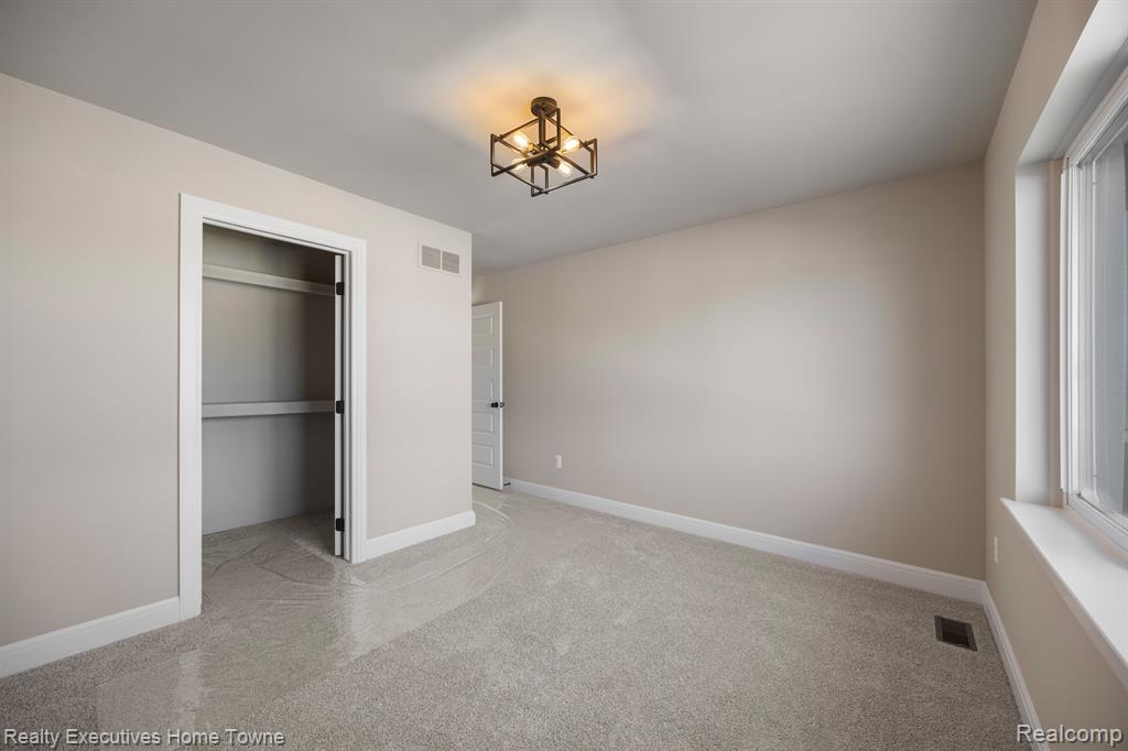 50964 MISTWOOD Drive, Macomb, MI 48042 — Photo 54