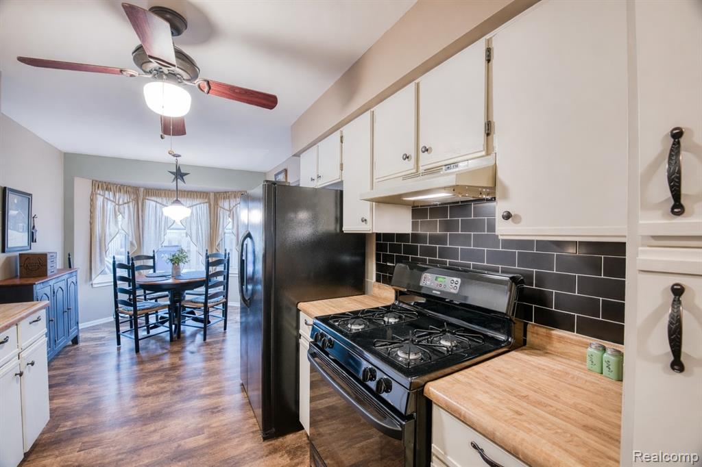 2131 Vine Way Drive, 96, Canton, MI 48188 — Photo 14