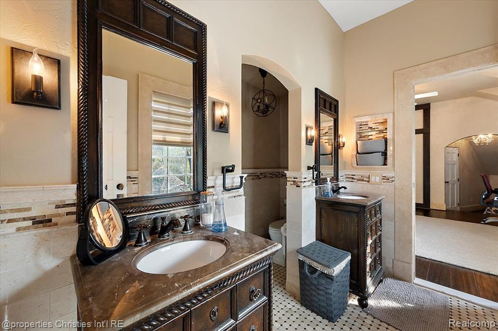 3701 Northwood, West Bloomfield, MI, 48324