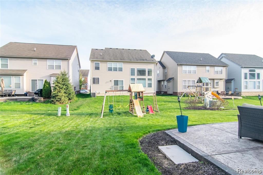 51171 Brompton, Novi, MI — Photo 20