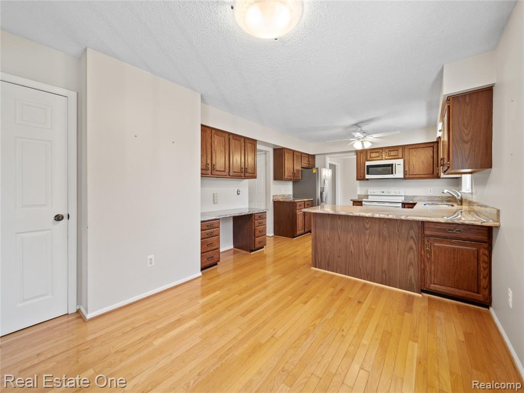 4798 Kenicott Trail, Brighton, MI 48114 — Photo 13