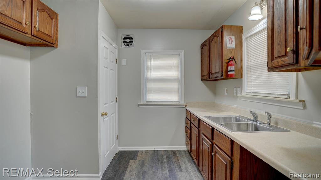 837 Crawford Street, Flint, MI 48507 — Photo 10