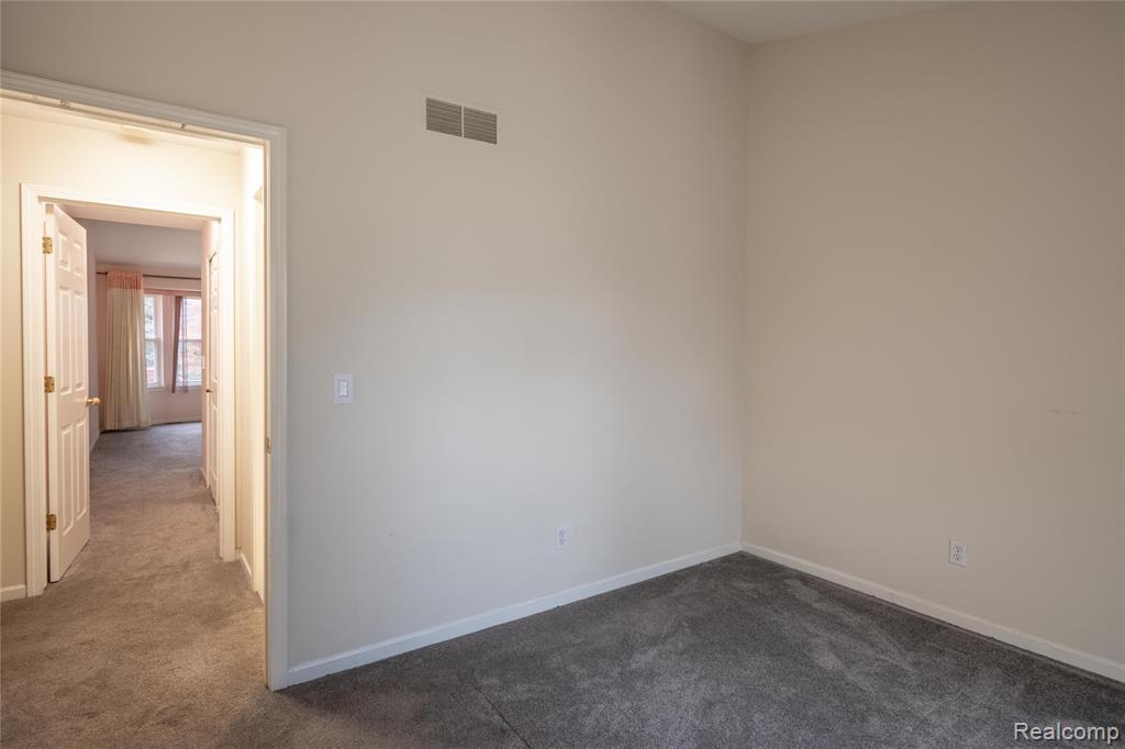 41063 Millbrook Drive, Sterling Heights, MI 48314 — Photo 16
