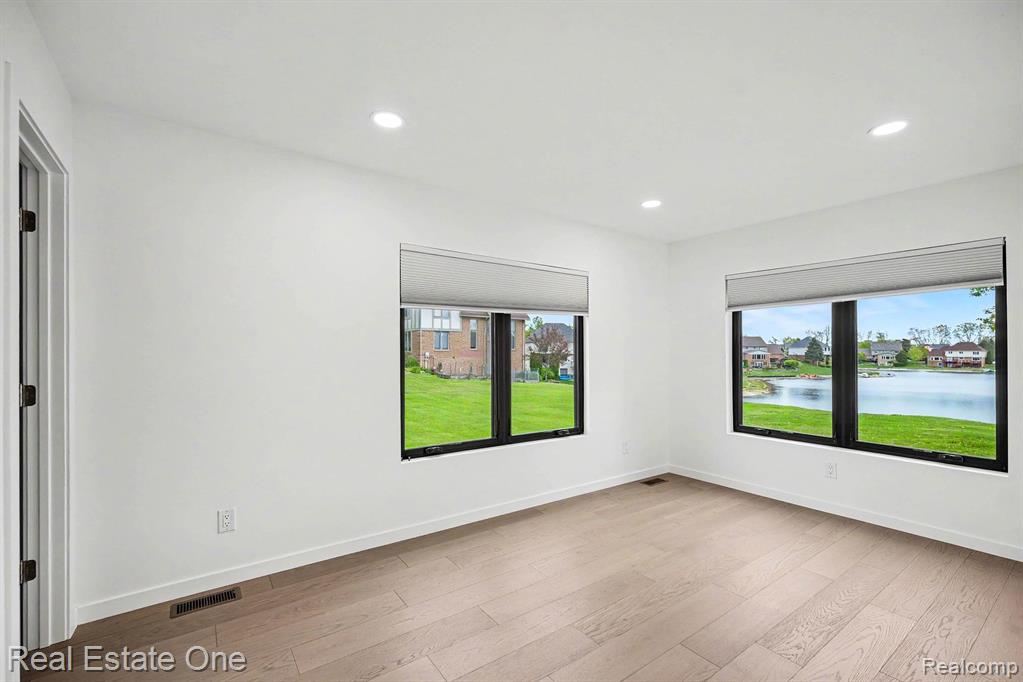 6480 John R Road, Troy, MI 48085 — Photo 19
