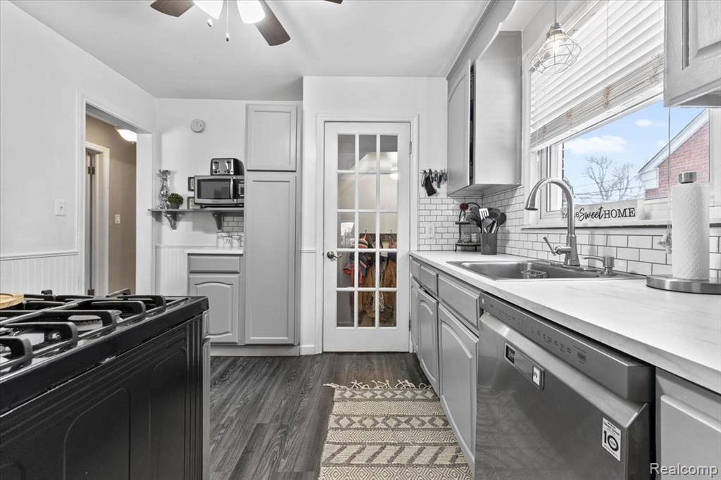 9825 Carter Avenue, Allen Park, MI 48101 — Photo 10