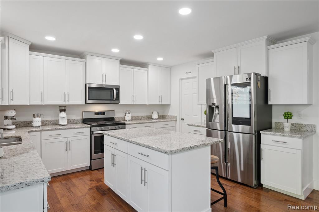 9163 White Tail Court, Ypsilanti, MI 48197 — Photo 14