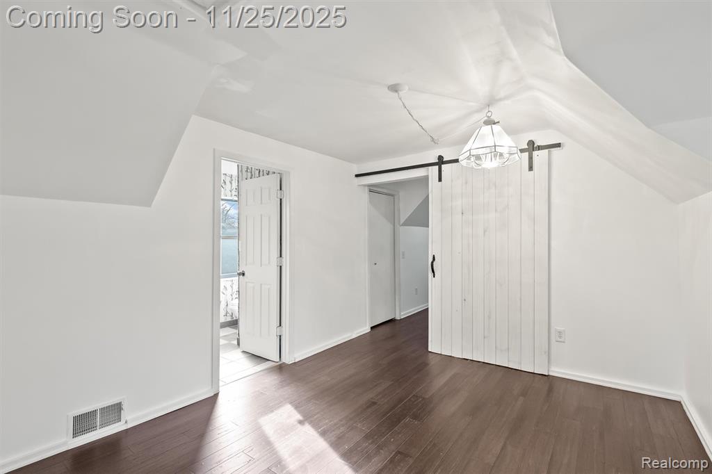 13111 Nadine Avenue, Huntington Woods, MI — Photo 17