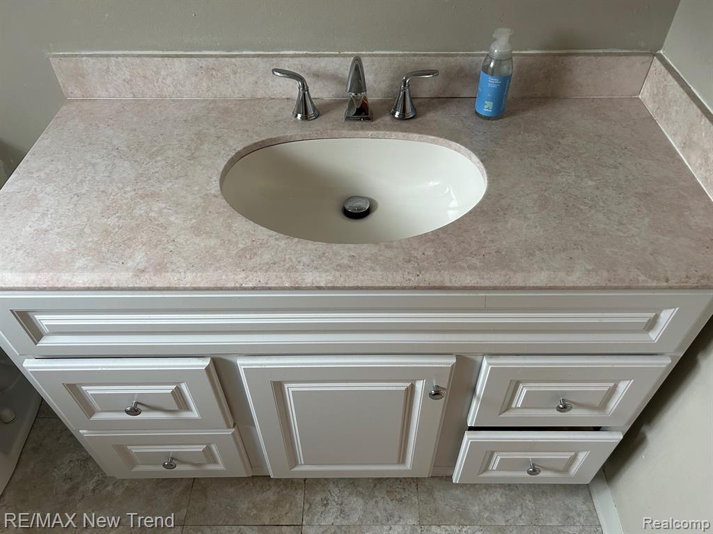 29166 Manchester Street, 47, Westland, MI — Photo 17