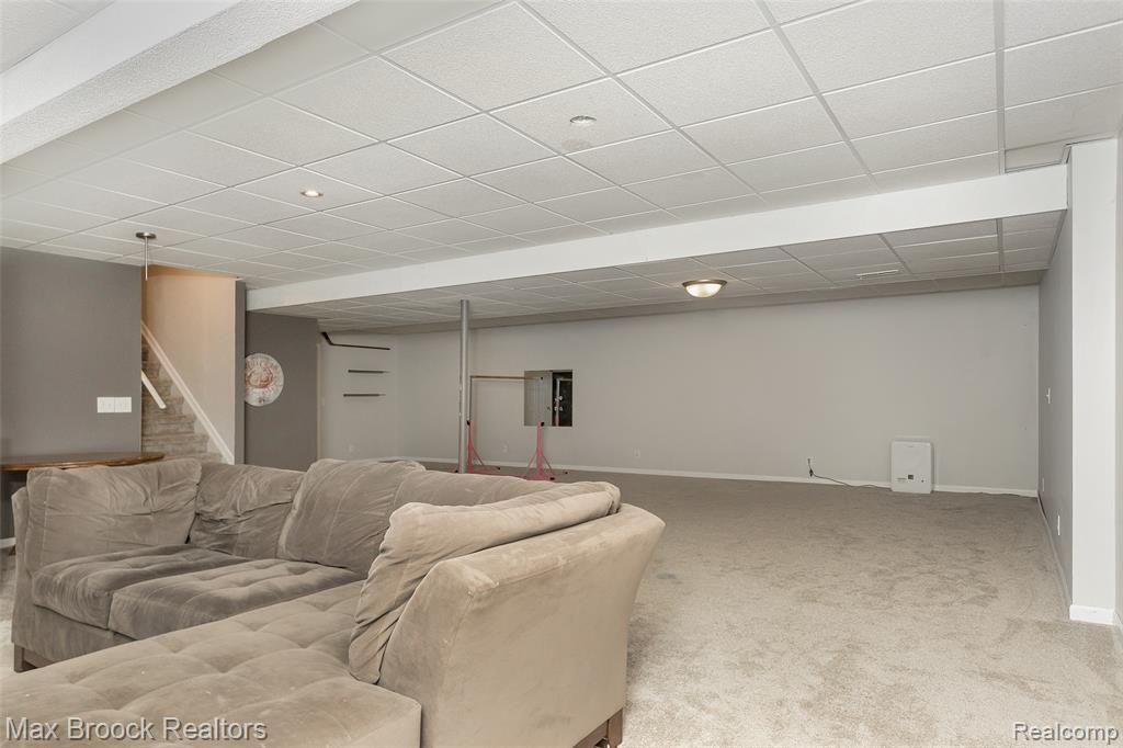 3685 Sunset Boulevard, Orchard Lake Village, MI 48324 — Photo 37