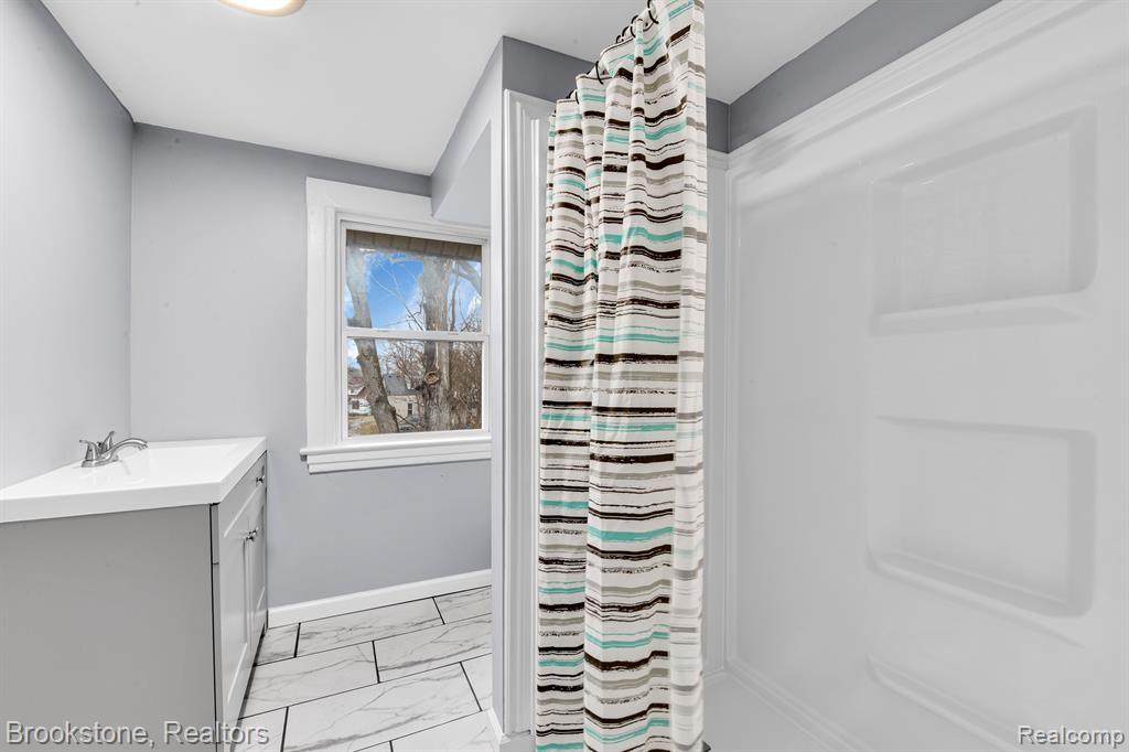 47 SUMMIT Street, Pontiac, MI 48342 — Photo 13