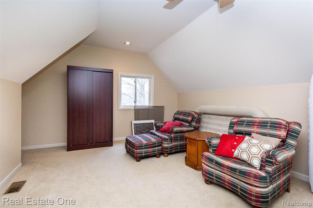 10215 Mill Pointe Drive, Goodrich Vlg, MI — Photo 43
