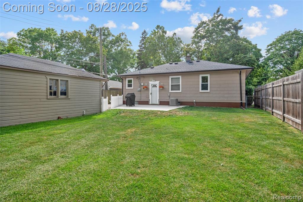 727 S Vermont Avenue, Royal Oak, MI 48067 — Photo 7