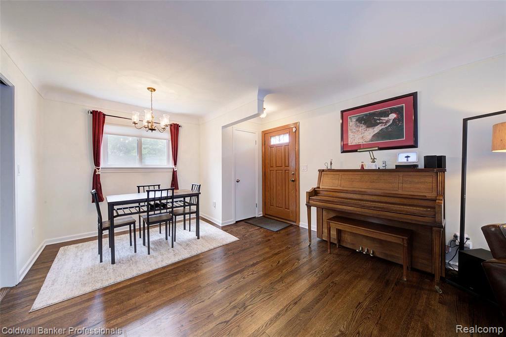 702 Woodlawn Avenue, Royal Oak, MI 48073 — Photo 5