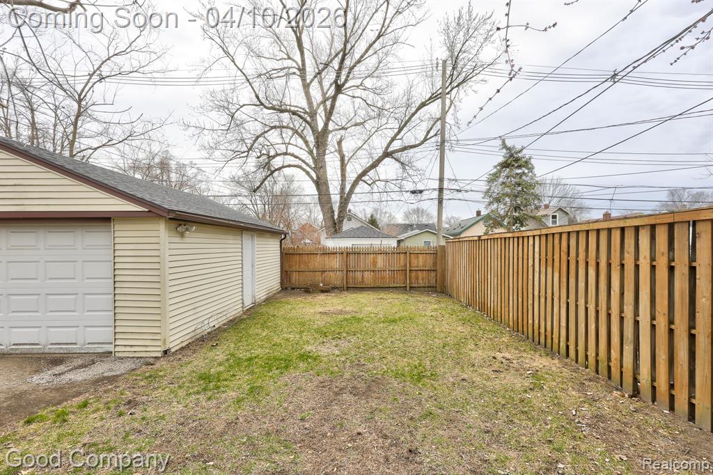 502 E LEWISTON Avenue, Ferndale, MI 48220 — Photo 37