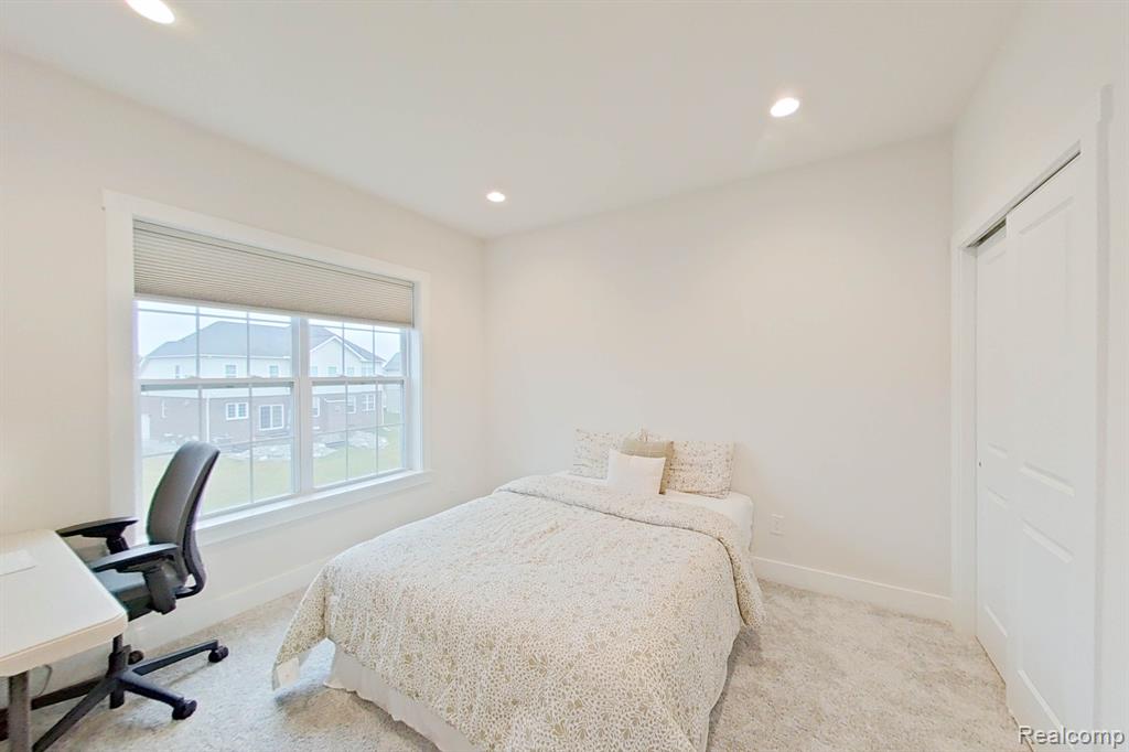 51060 LAUREL Park Drive, Canton, MI 48188 — Photo 32