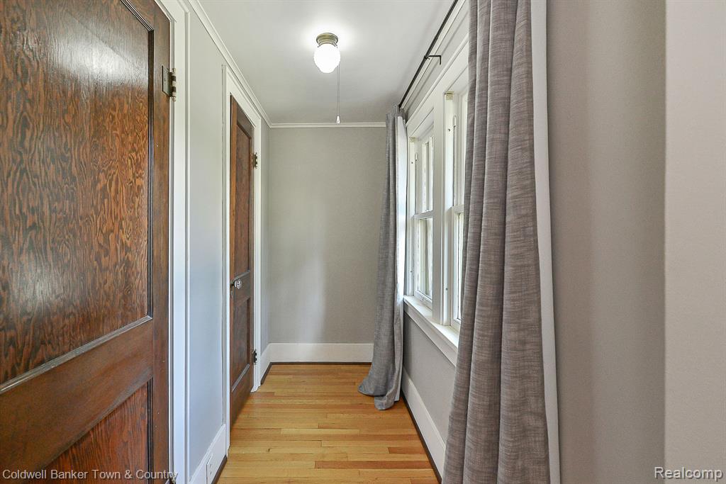 725 E GRAND RIVER Avenue, Fowlerville, MI 48836 — Photo 37