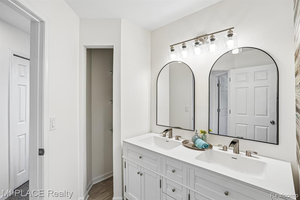 9755 Portage Trail, White Lake, MI — Photo 26