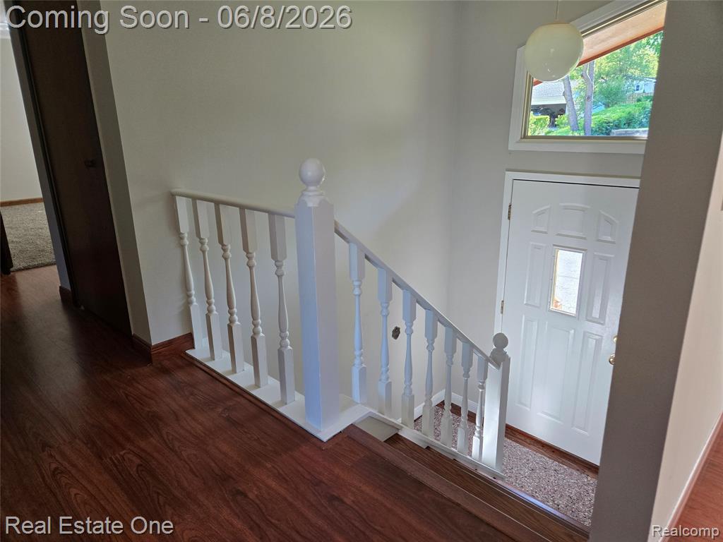 661 Harry Paul Drive, Lake Orion, MI 48362 — Photo 8