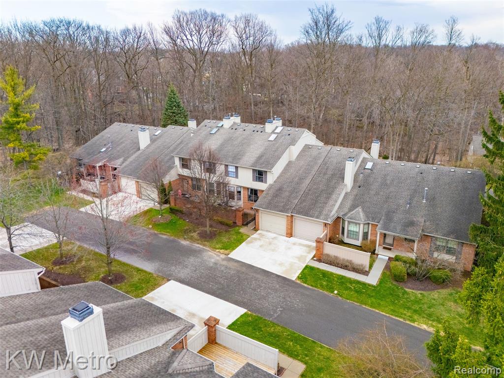 7072 Green Farm Road, West Bloomfield, MI — Photo 40