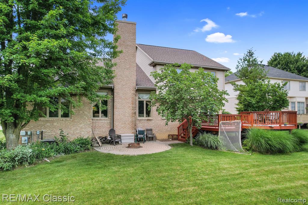 5924 LOVEWOOD Court, Canton, MI 48187 — Photo 47
