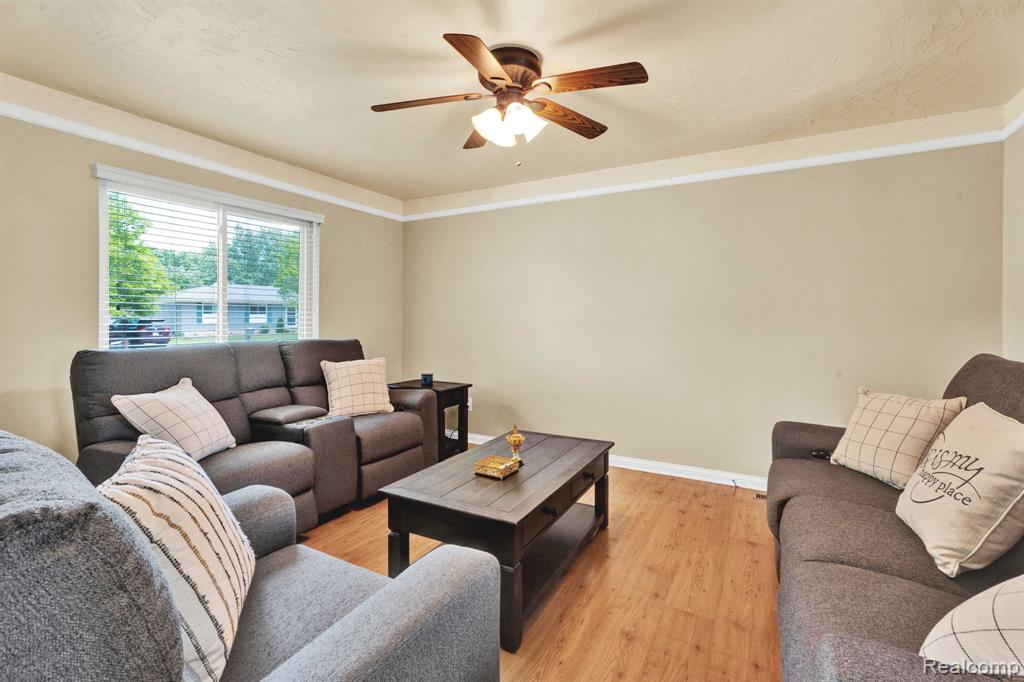 43819 Fredericksburg Street, Canton, MI 48188 — Photo 6