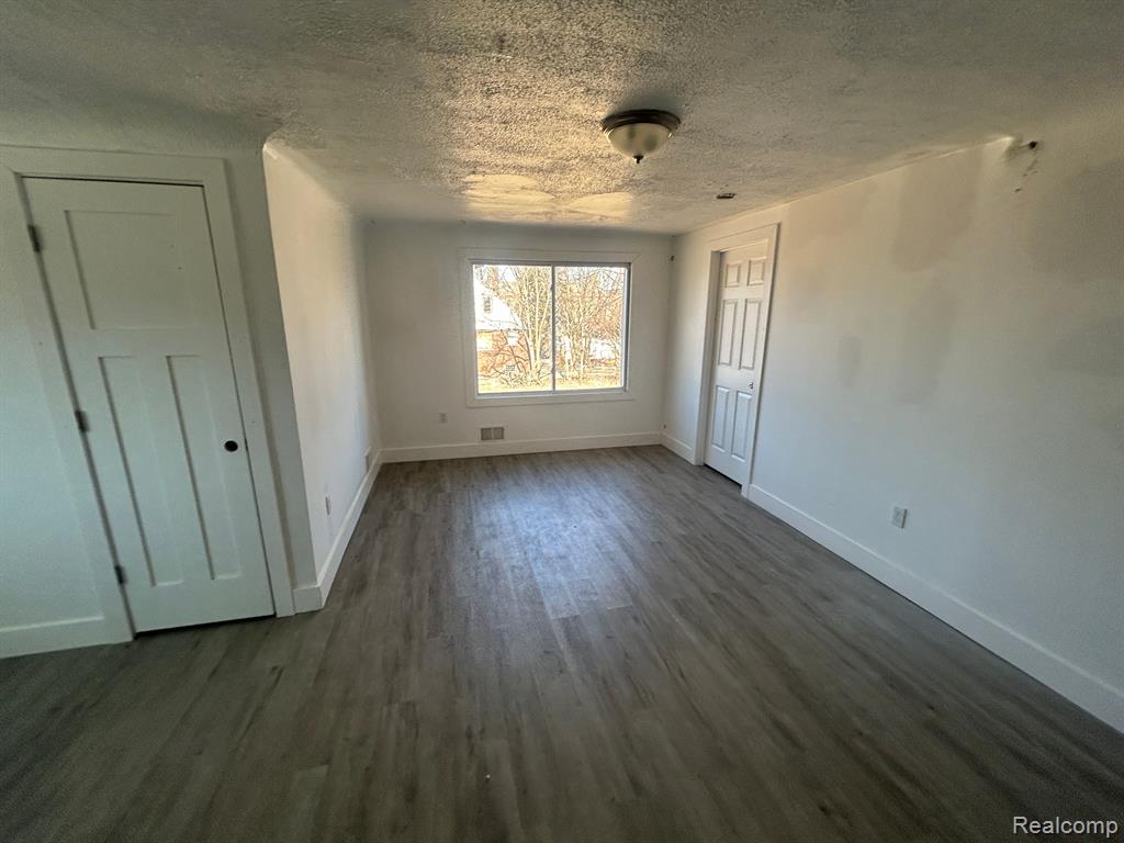 5258 NEWPORT Street, Detroit, MI 48213 — Photo 23