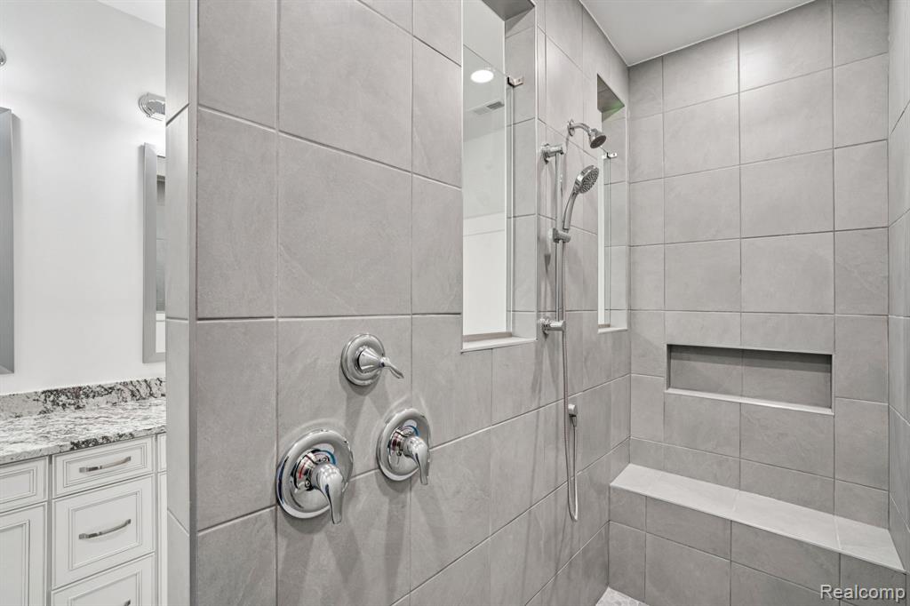 807 Kelpie Drive, Ann Arbor, MI 48108 — Photo 23