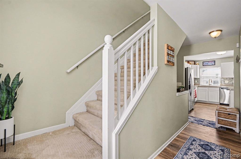 975 Oak Creek Drive, South Lyon, MI 48178 — Photo 17