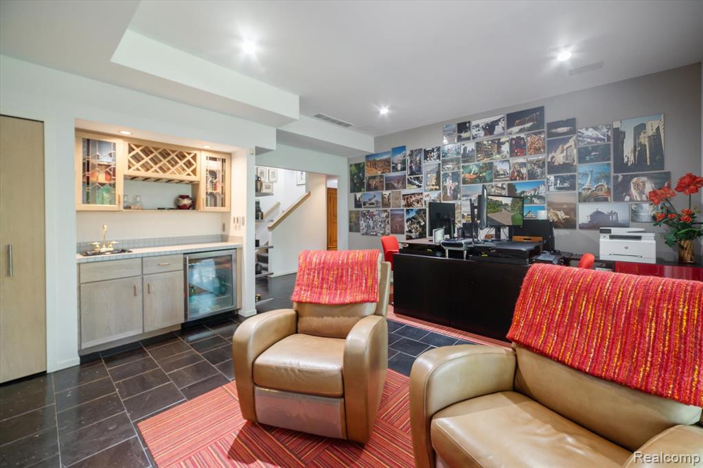 2172 Anns Way, Ann Arbor, MI 48105 — Photo 37